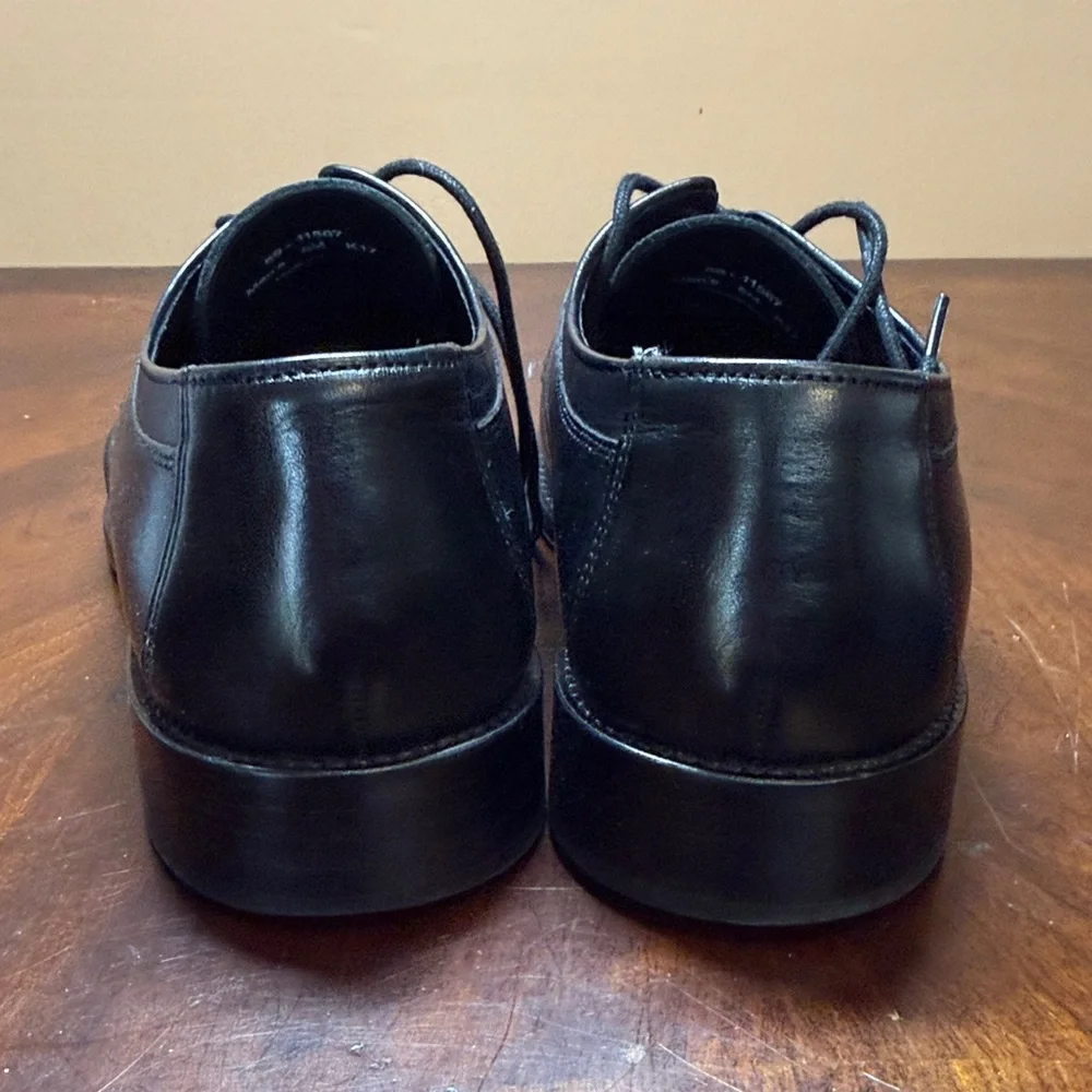 Johnston‎ & Murphy Black Leather Oxfords